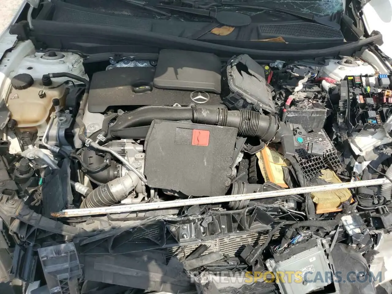11 Photograph of a damaged car W1N4M4GBXLW028032 MERCEDES-BENZ GLB-CLASS 2020