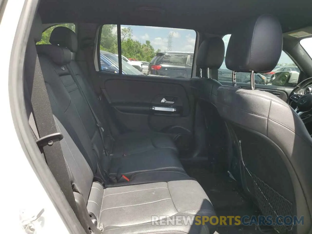 11 Photograph of a damaged car W1N4M4GBXLW034669 MERCEDES-BENZ GLB-CLASS 2020