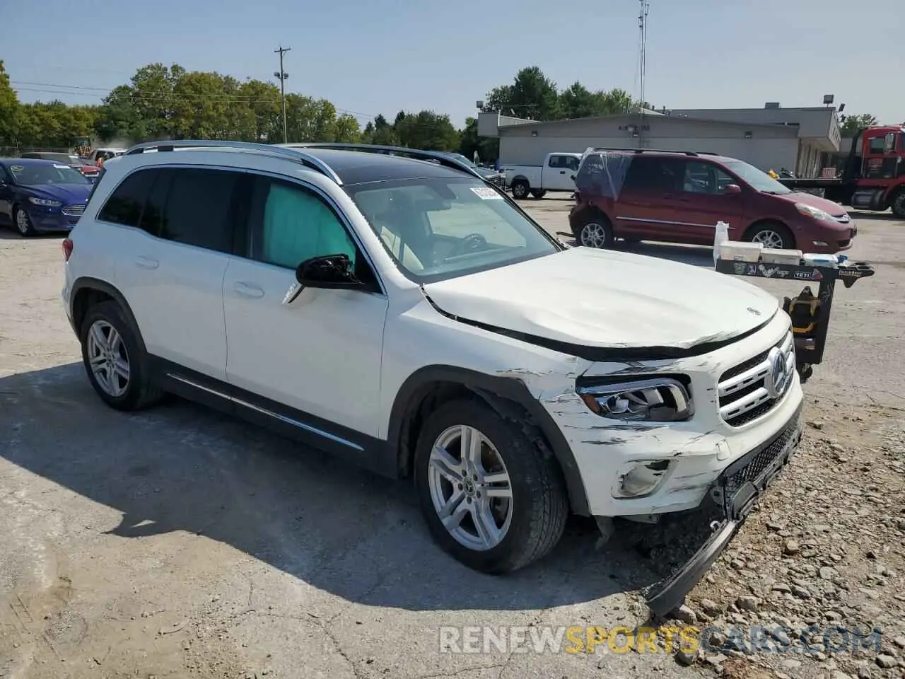 4 Photograph of a damaged car W1N4M4HB0LW031505 MERCEDES-BENZ GLB-CLASS 2020