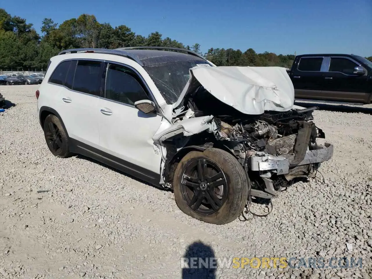 4 Photograph of a damaged car W1N4M4HB0LW046909 MERCEDES-BENZ GLB-CLASS 2020