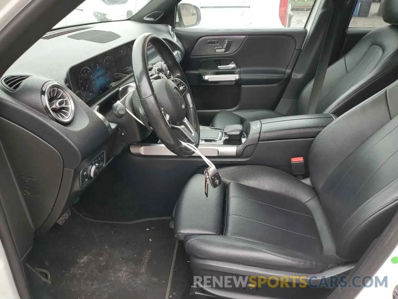 7 Photograph of a damaged car W1N4M4HB2LW016519 MERCEDES-BENZ GLB-CLASS 2020