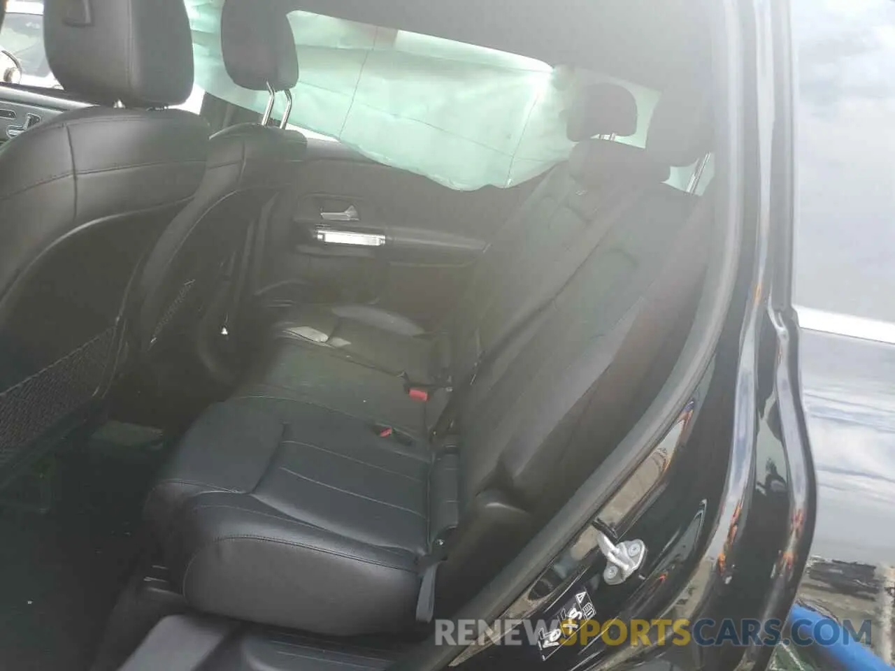 10 Фотография поврежденного автомобиля W1N4M4HB2LW025687 MERCEDES-BENZ GLB-CLASS 2020