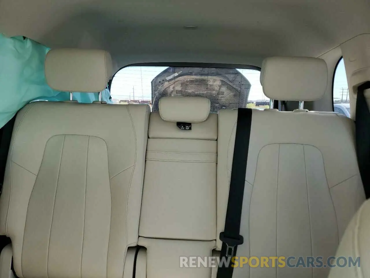 10 Photograph of a damaged car W1N4M4HB3LW033278 MERCEDES-BENZ GLB-CLASS 2020