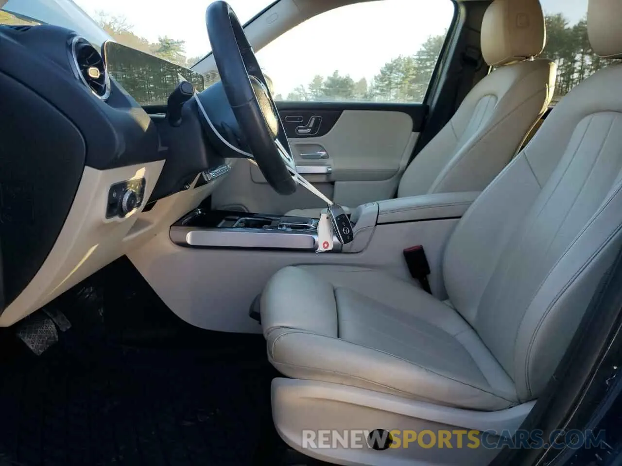 7 Фотография поврежденного автомобиля W1N4M4HB9LW032605 MERCEDES-BENZ GLB-CLASS 2020