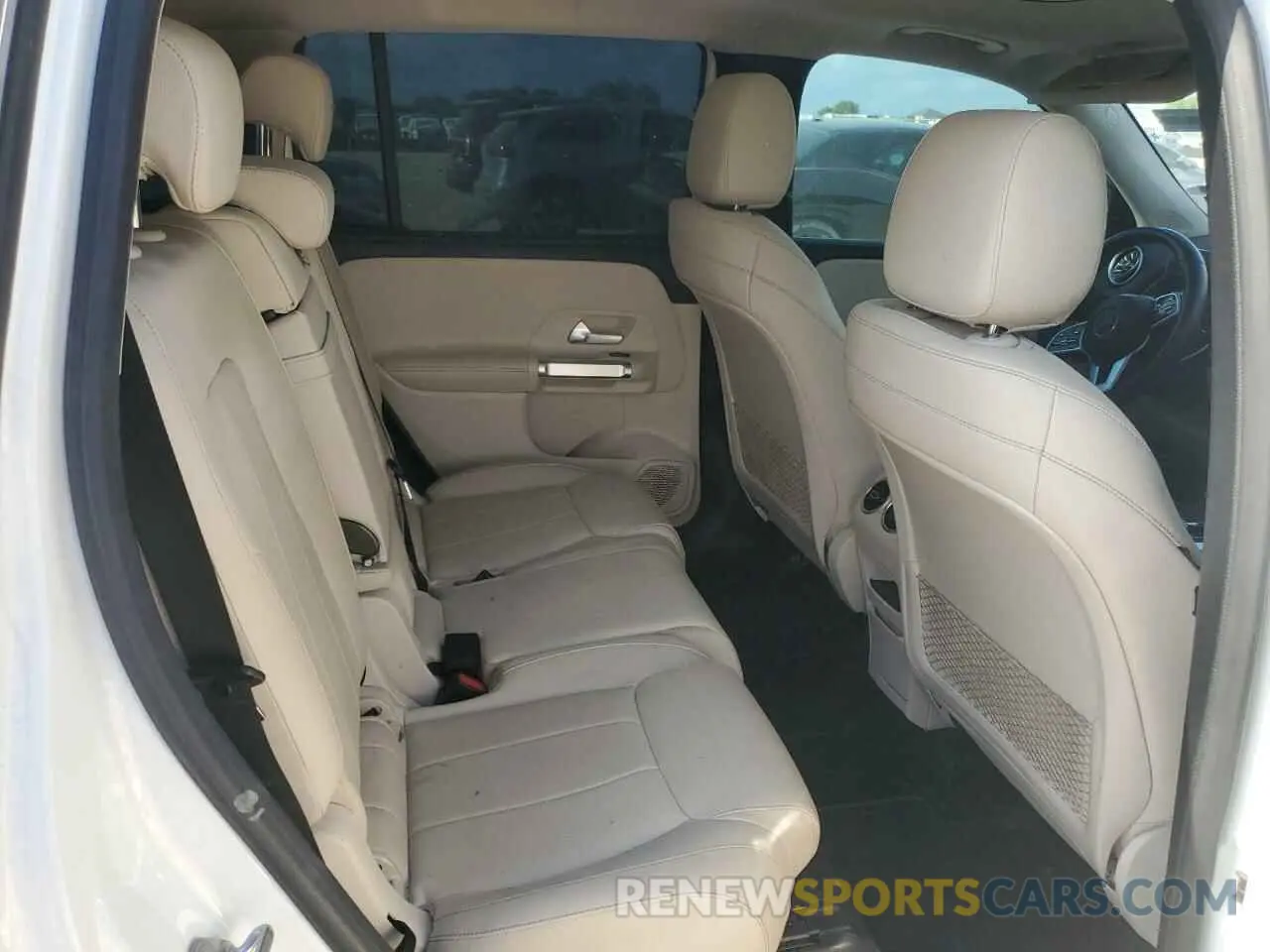 11 Photograph of a damaged car W1N4M4HBXLW043029 MERCEDES-BENZ GLB-CLASS 2020
