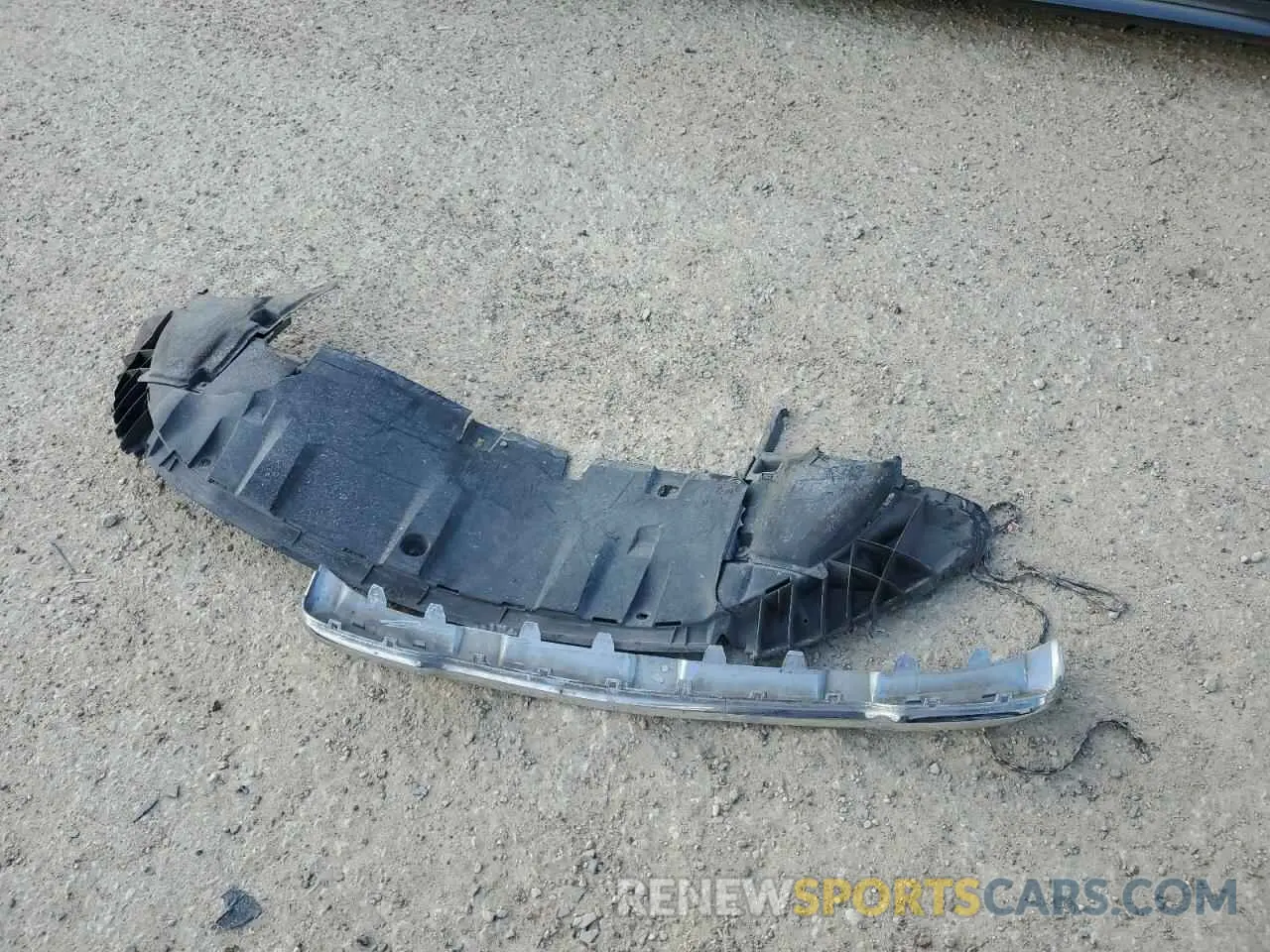 13 Photograph of a damaged car W1N4M4HBXLW043029 MERCEDES-BENZ GLB-CLASS 2020