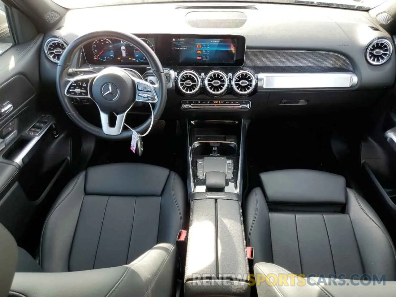 8 Photograph of a damaged car W1N4M4GB3MW103686 MERCEDES-BENZ GLB-CLASS 2021
