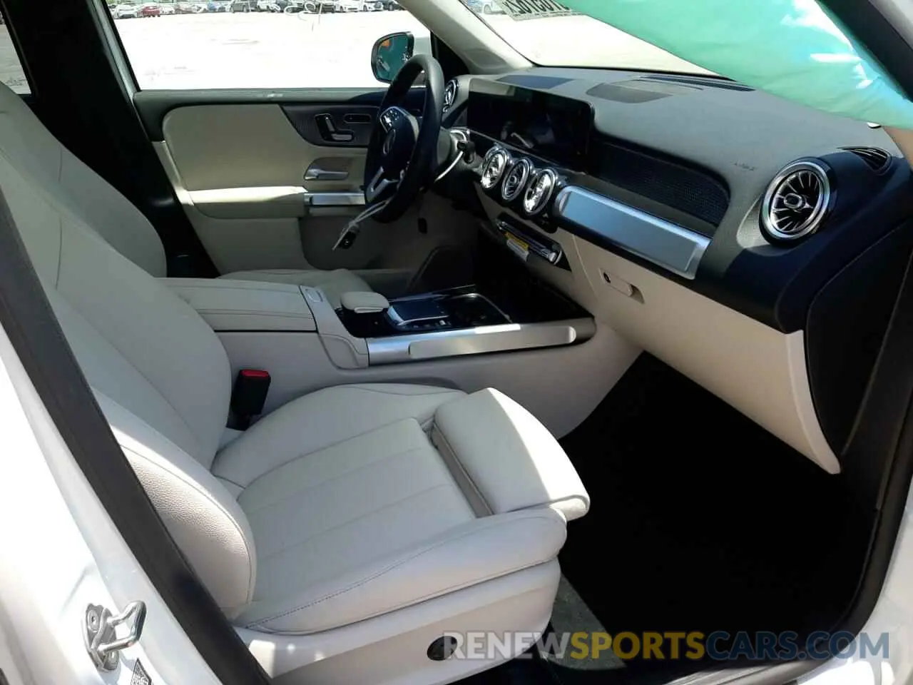 5 Photograph of a damaged car W1N4M4GB6MW167768 MERCEDES-BENZ GLB-CLASS 2021