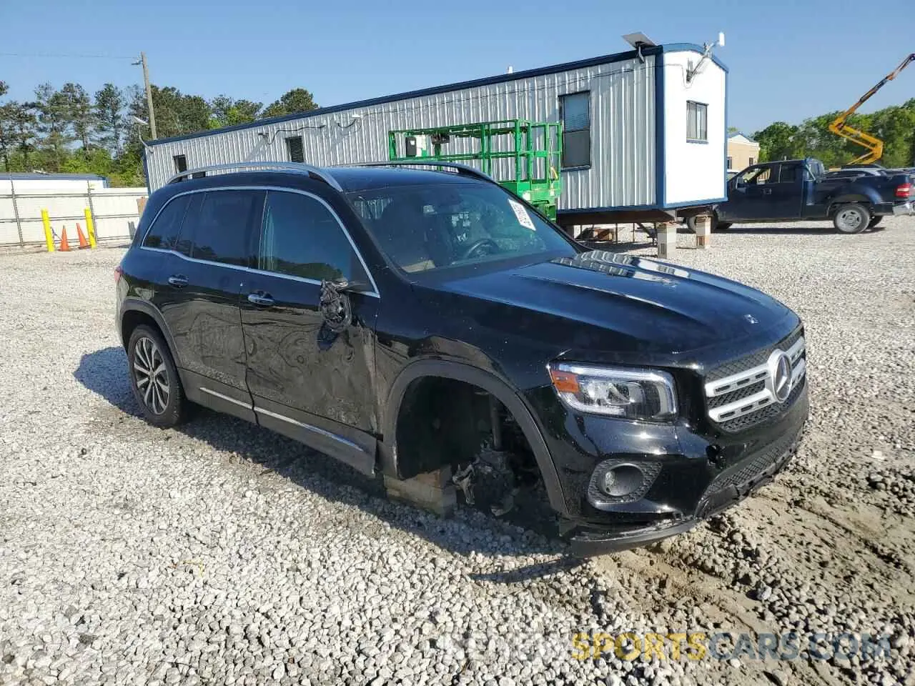 4 Photograph of a damaged car W1N4M4GB8MW081488 MERCEDES-BENZ GLB-CLASS 2021