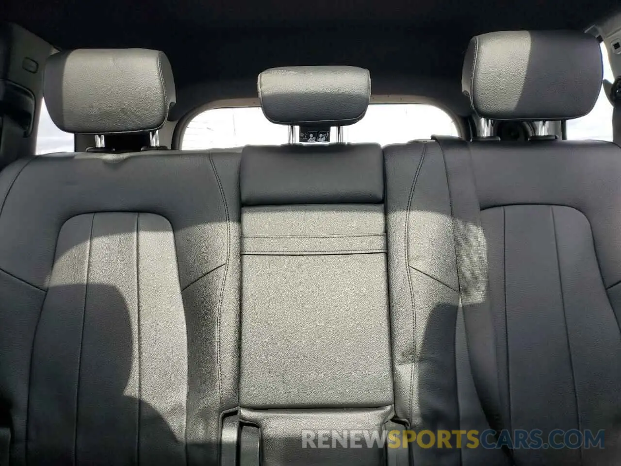 10 Фотография поврежденного автомобиля W1N4M4HB1MW095456 MERCEDES-BENZ GLB-CLASS 2021