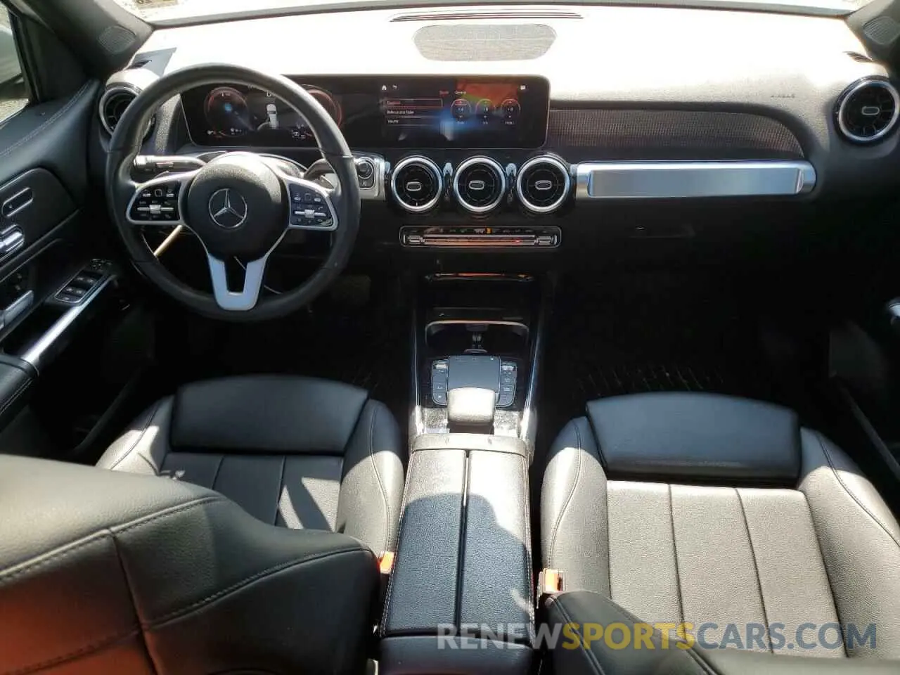 8 Photograph of a damaged car W1N4M4HB7MW089399 MERCEDES-BENZ GLB-CLASS 2021