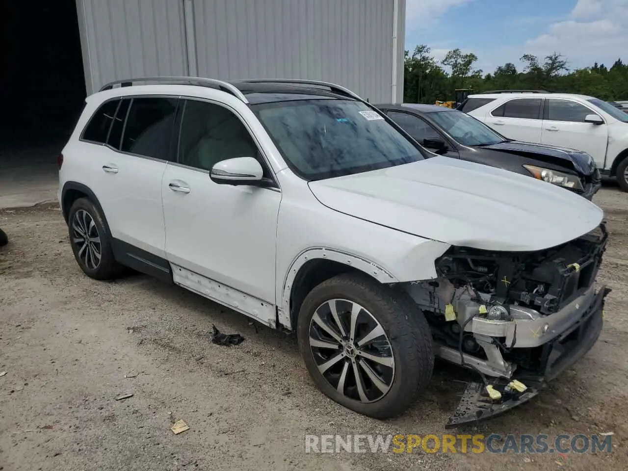4 Photograph of a damaged car W1N4M4HB7MW103835 MERCEDES-BENZ GLB-CLASS 2021