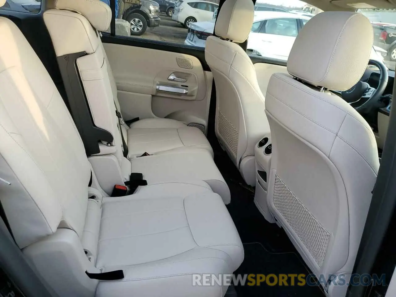 11 Photograph of a damaged car W1N4M4HB7MW105830 MERCEDES-BENZ GLB-CLASS 2021