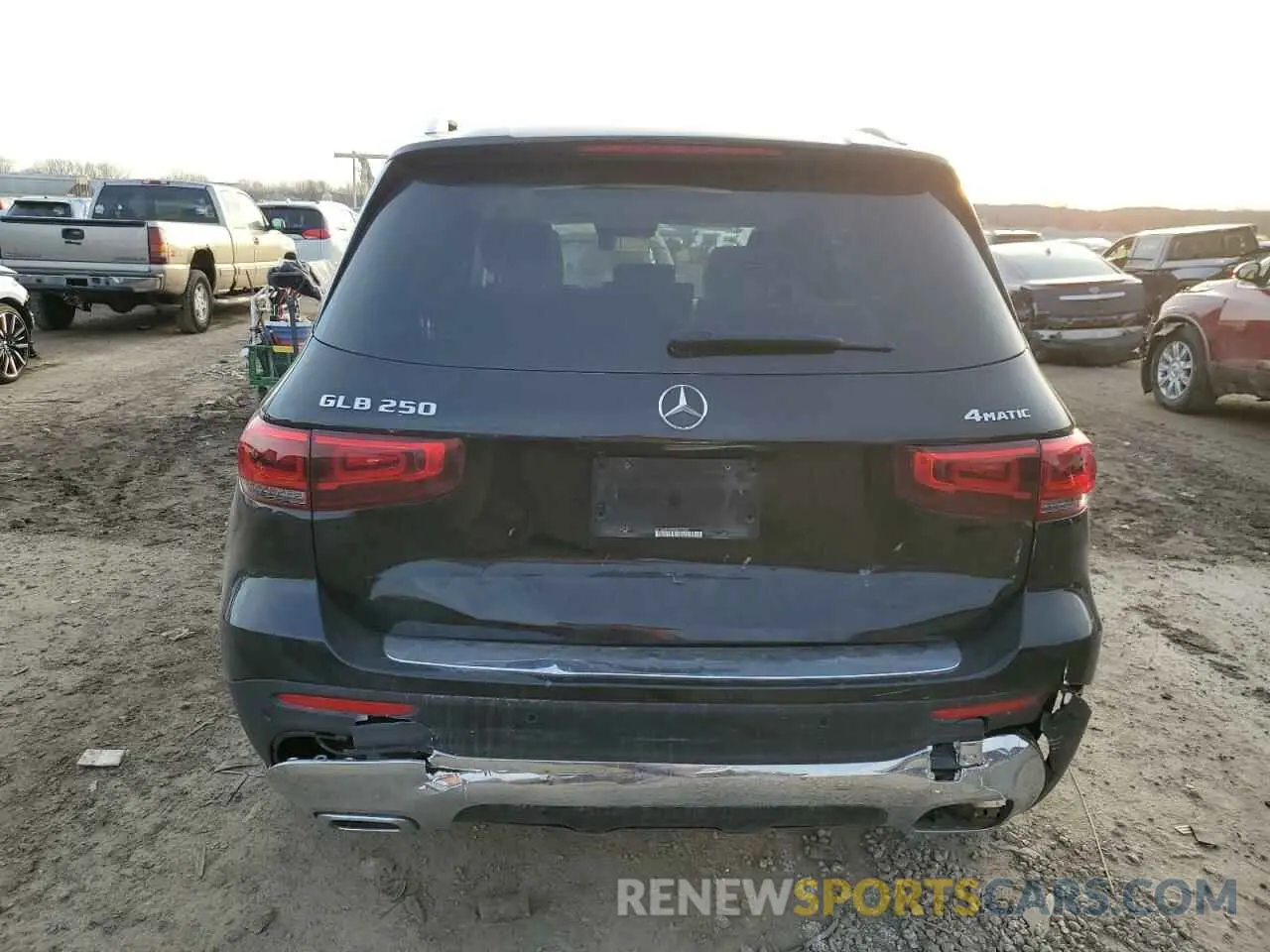6 Photograph of a damaged car W1N4M4HB7MW105830 MERCEDES-BENZ GLB-CLASS 2021