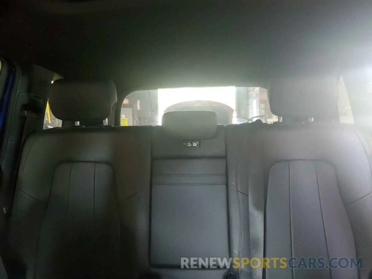 10 Photograph of a damaged car W1N4M4HB9MW112908 MERCEDES-BENZ GLB-CLASS 2021