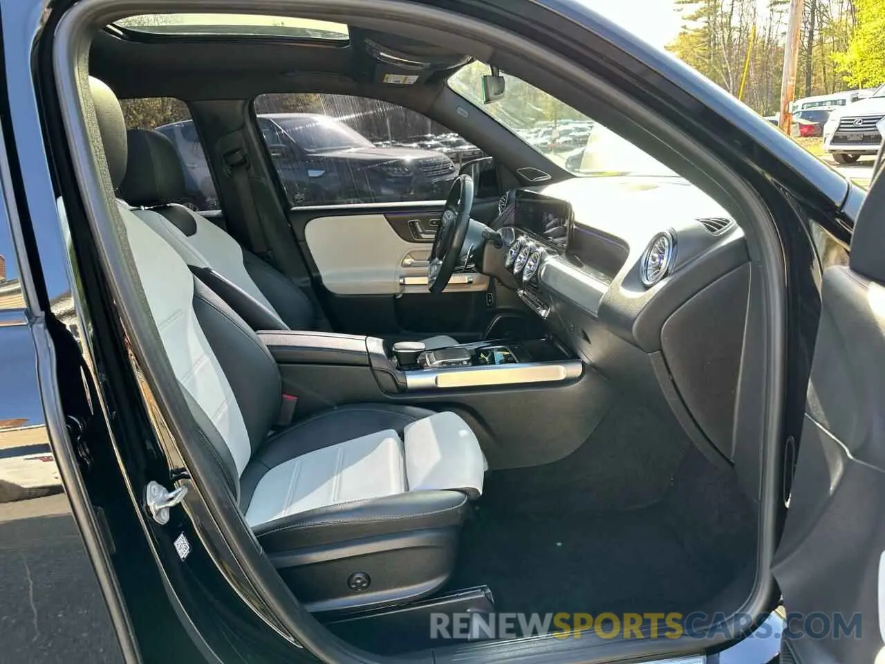 8 Фотография поврежденного автомобиля W1N4M5BB5MW086077 MERCEDES-BENZ GLB-CLASS 2021