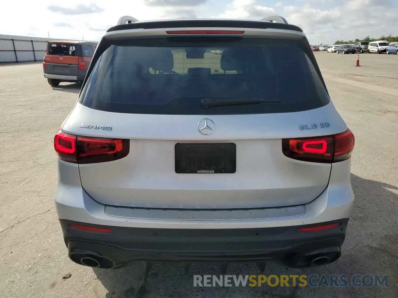 6 Photograph of a damaged car W1N4M5BB7MW083729 MERCEDES-BENZ GLB-CLASS 2021