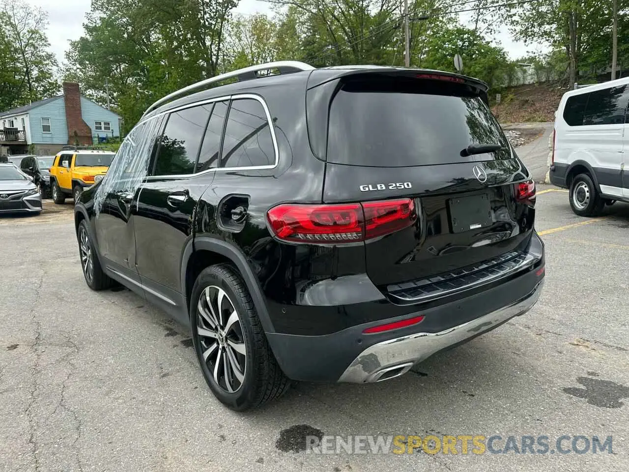 2 Фотография поврежденного автомобиля W1N4M4GB3NW247675 MERCEDES-BENZ GLB-CLASS 2022