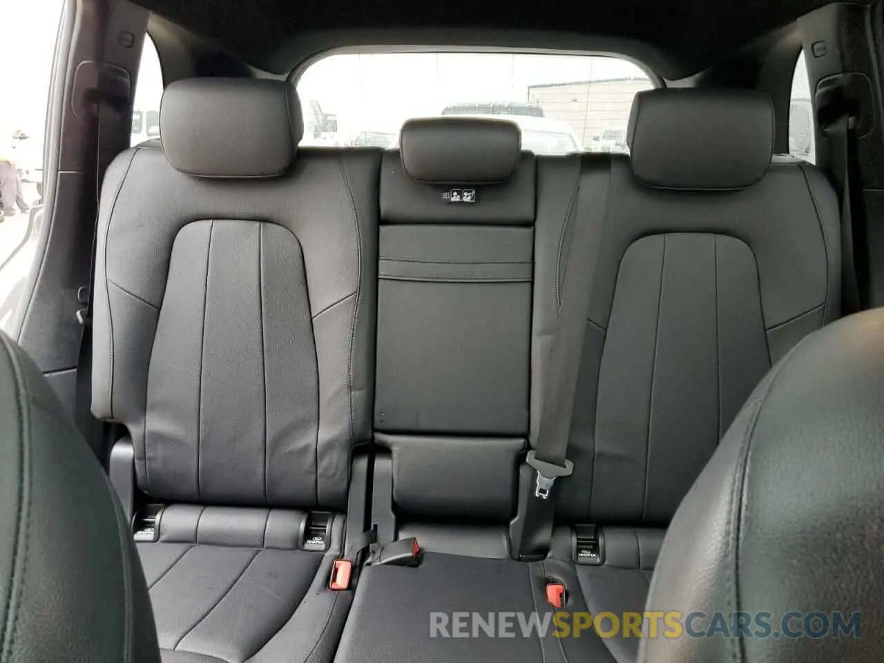 10 Фотография поврежденного автомобиля W1N4M4GB8NW259921 MERCEDES-BENZ GLB-CLASS 2022