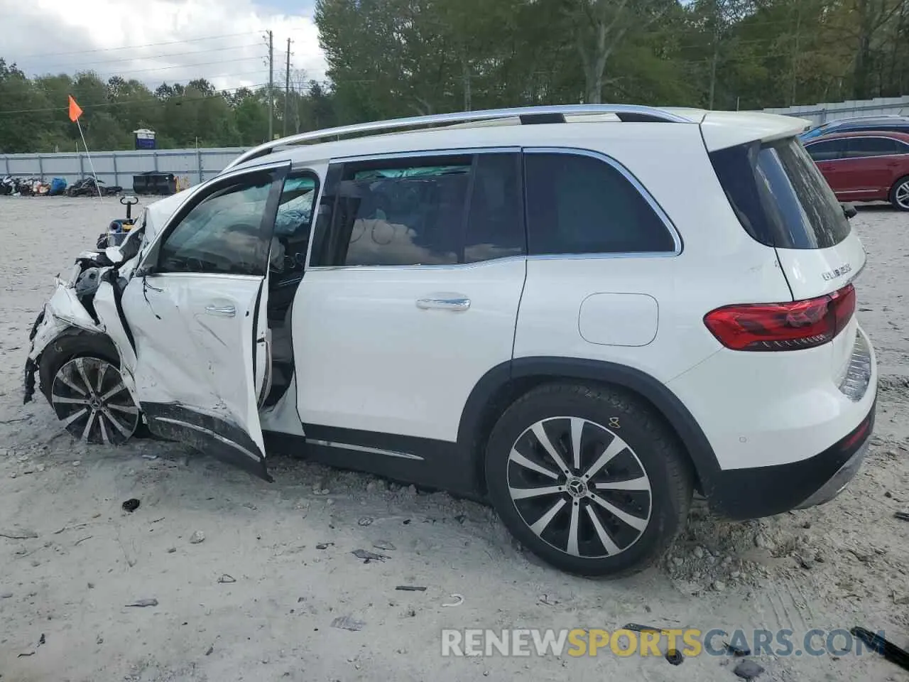 2 Photograph of a damaged car W1N4M4GB9NW198871 MERCEDES-BENZ GLB-CLASS 2022