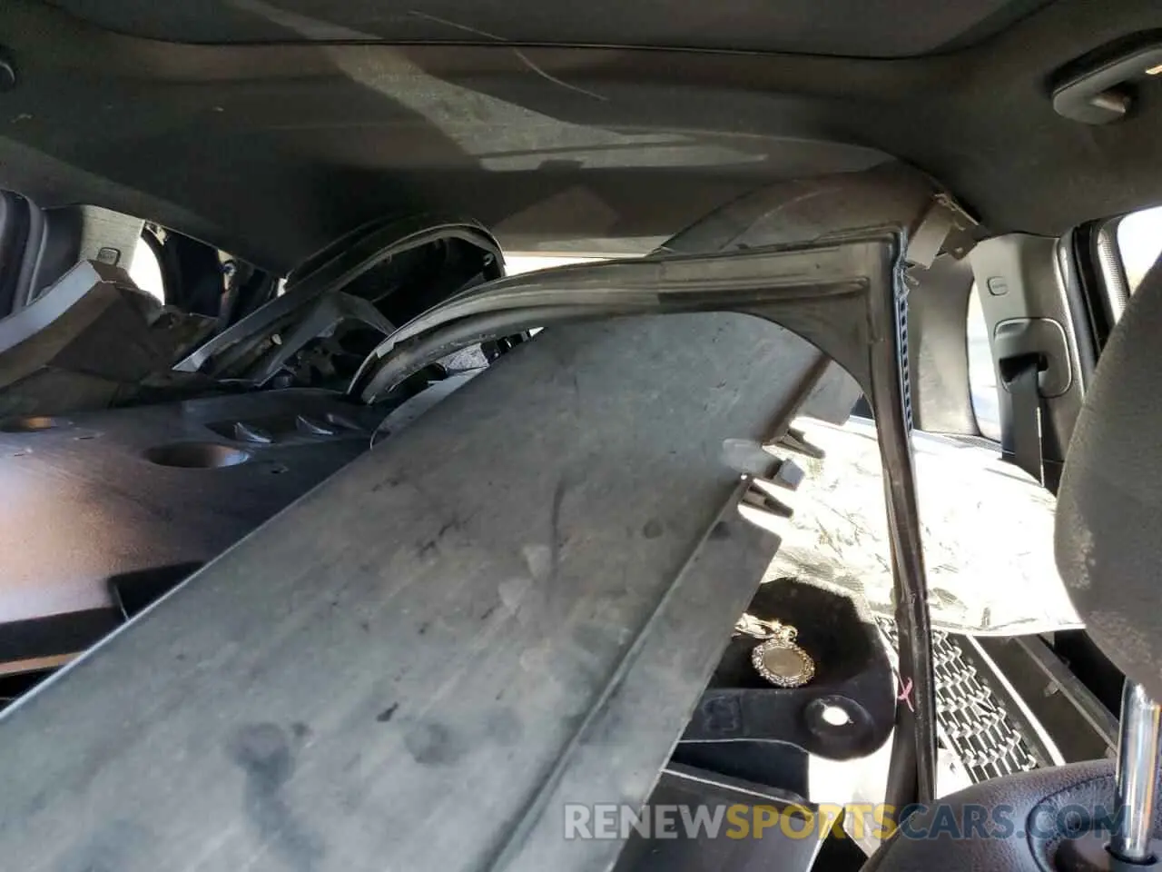 10 Photograph of a damaged car W1N4M4HB2NW242353 MERCEDES-BENZ GLB-CLASS 2022