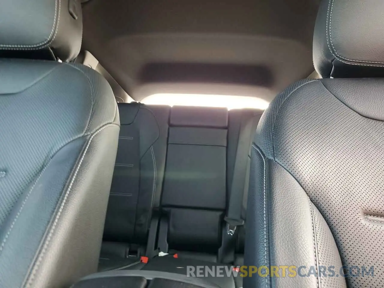 10 Фотография поврежденного автомобиля W1N4M4HB3NW186200 MERCEDES-BENZ GLB-CLASS 2022