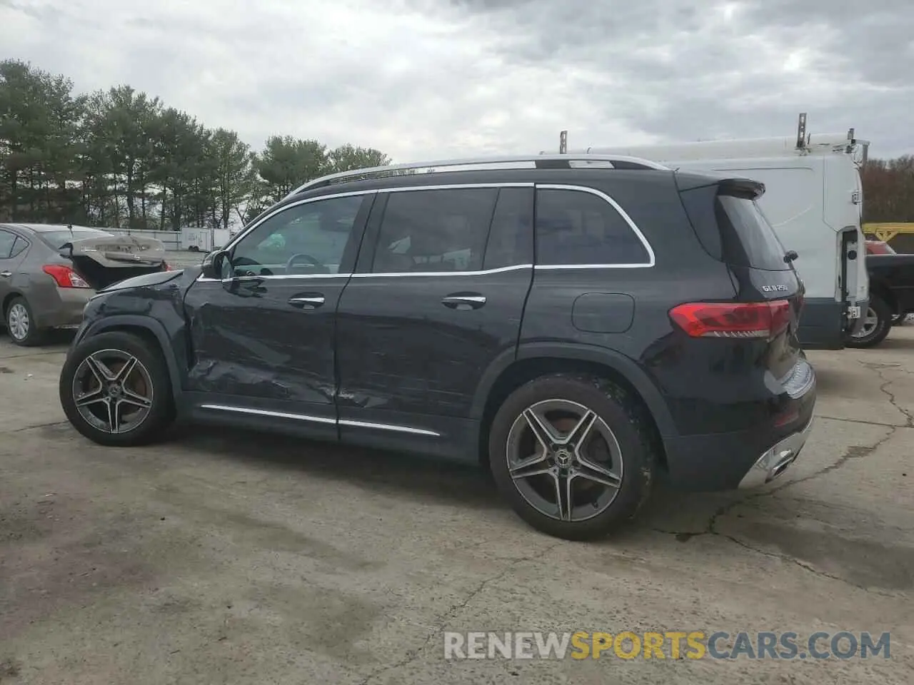 2 Photograph of a damaged car W1N4M4HB3NW202086 MERCEDES-BENZ GLB-CLASS 2022