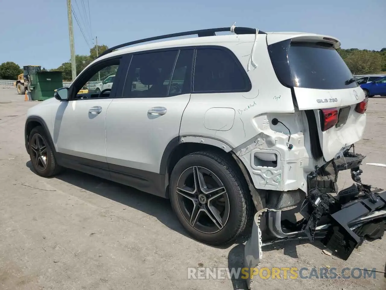 2 Photograph of a damaged car W1N4M4HB8NW198553 MERCEDES-BENZ GLB-CLASS 2022