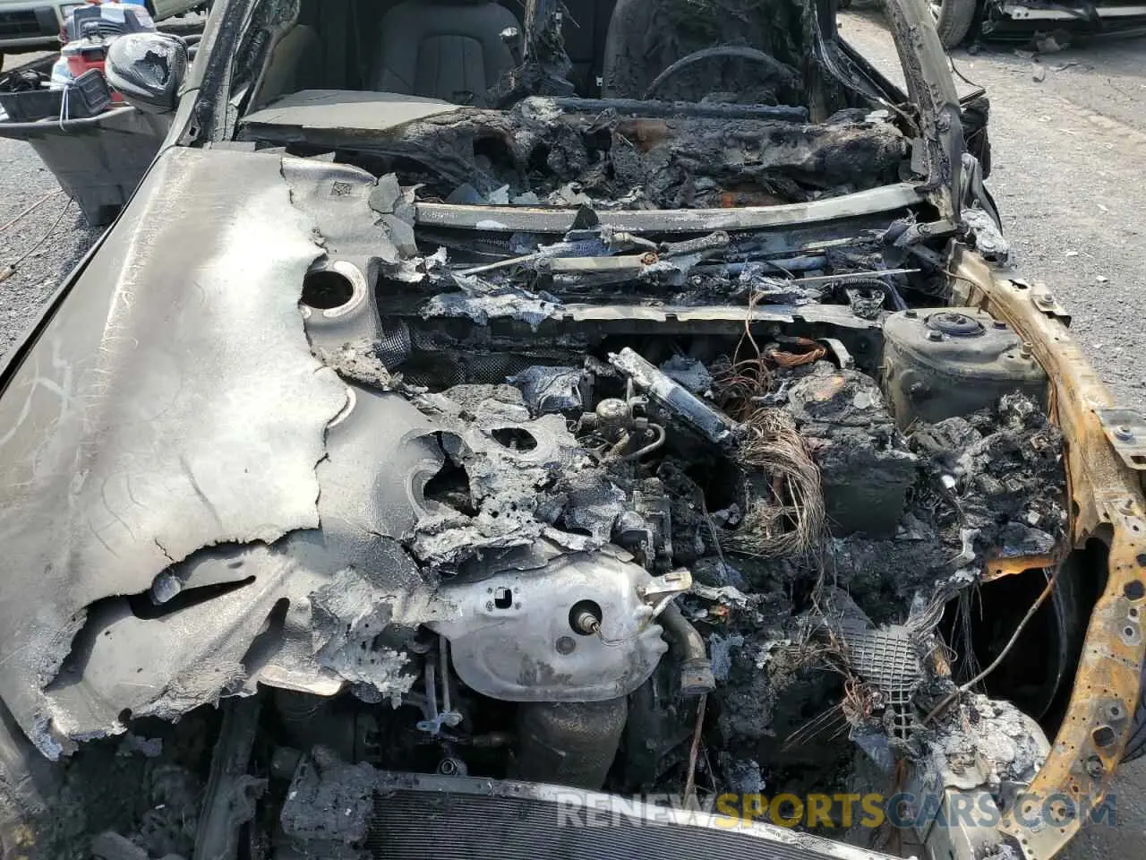 12 Photograph of a damaged car W1N4M4HB9NW239000 MERCEDES-BENZ GLB-CLASS 2022