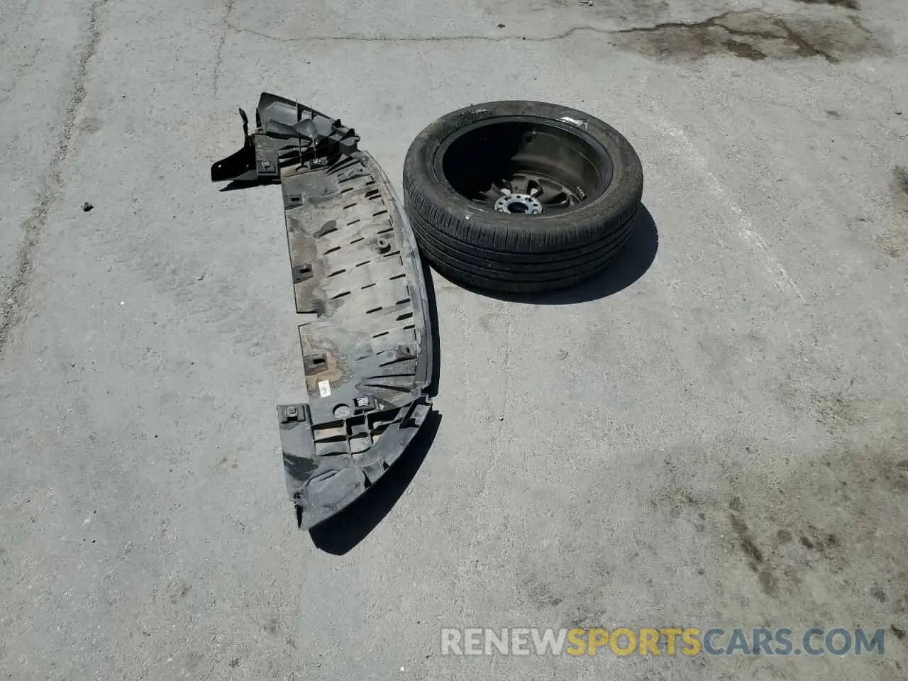 13 Photograph of a damaged car W1N4M4GB3PW265323 MERCEDES-BENZ GLB-CLASS 2023