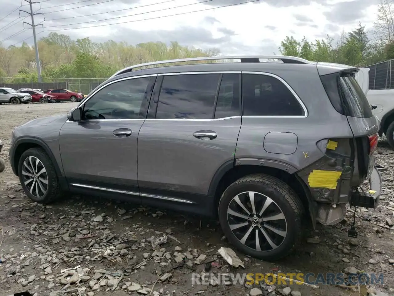 2 Photograph of a damaged car W1N4M4HB1PW272706 MERCEDES-BENZ GLB-CLASS 2023