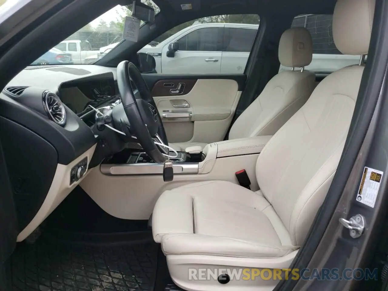 7 Photograph of a damaged car W1N4M4HB1PW272706 MERCEDES-BENZ GLB-CLASS 2023
