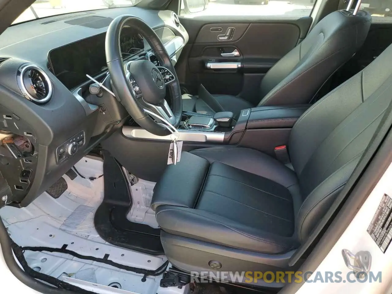 7 Photograph of a damaged car W1N4M4HB7PW267039 MERCEDES-BENZ GLB-CLASS 2023
