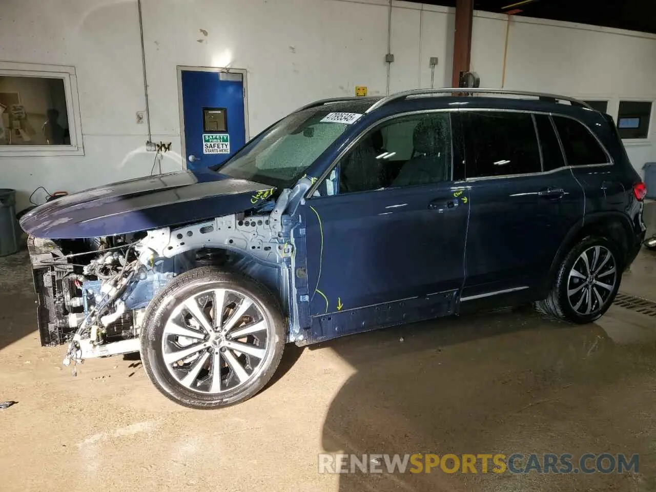 1 Photograph of a damaged car W1N4M4HB7PW326011 MERCEDES-BENZ GLB-CLASS 2023