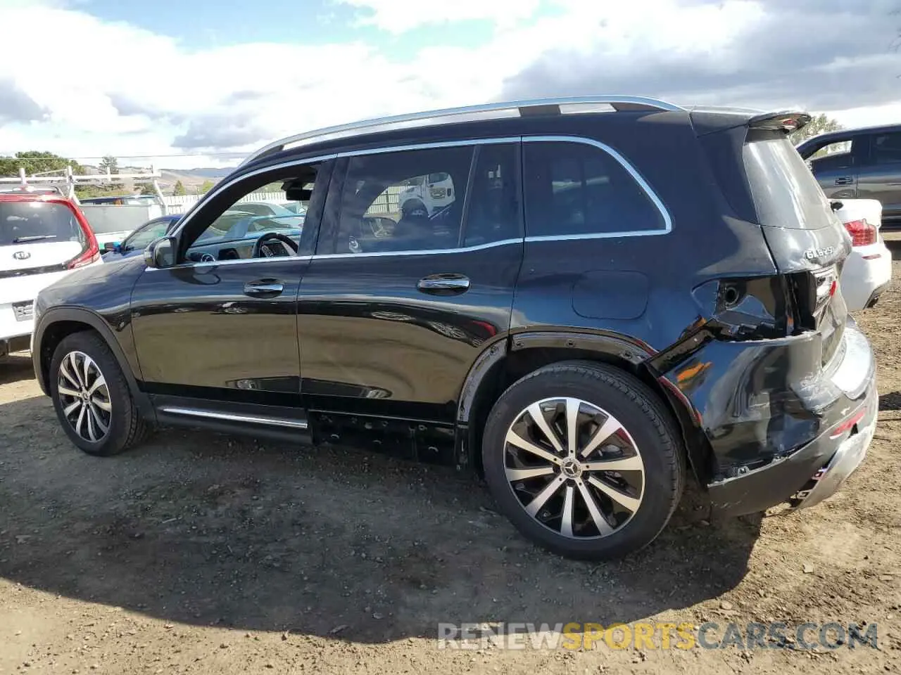 2 Photograph of a damaged car W1N4M4HBXPW302883 MERCEDES-BENZ GLB-CLASS 2023