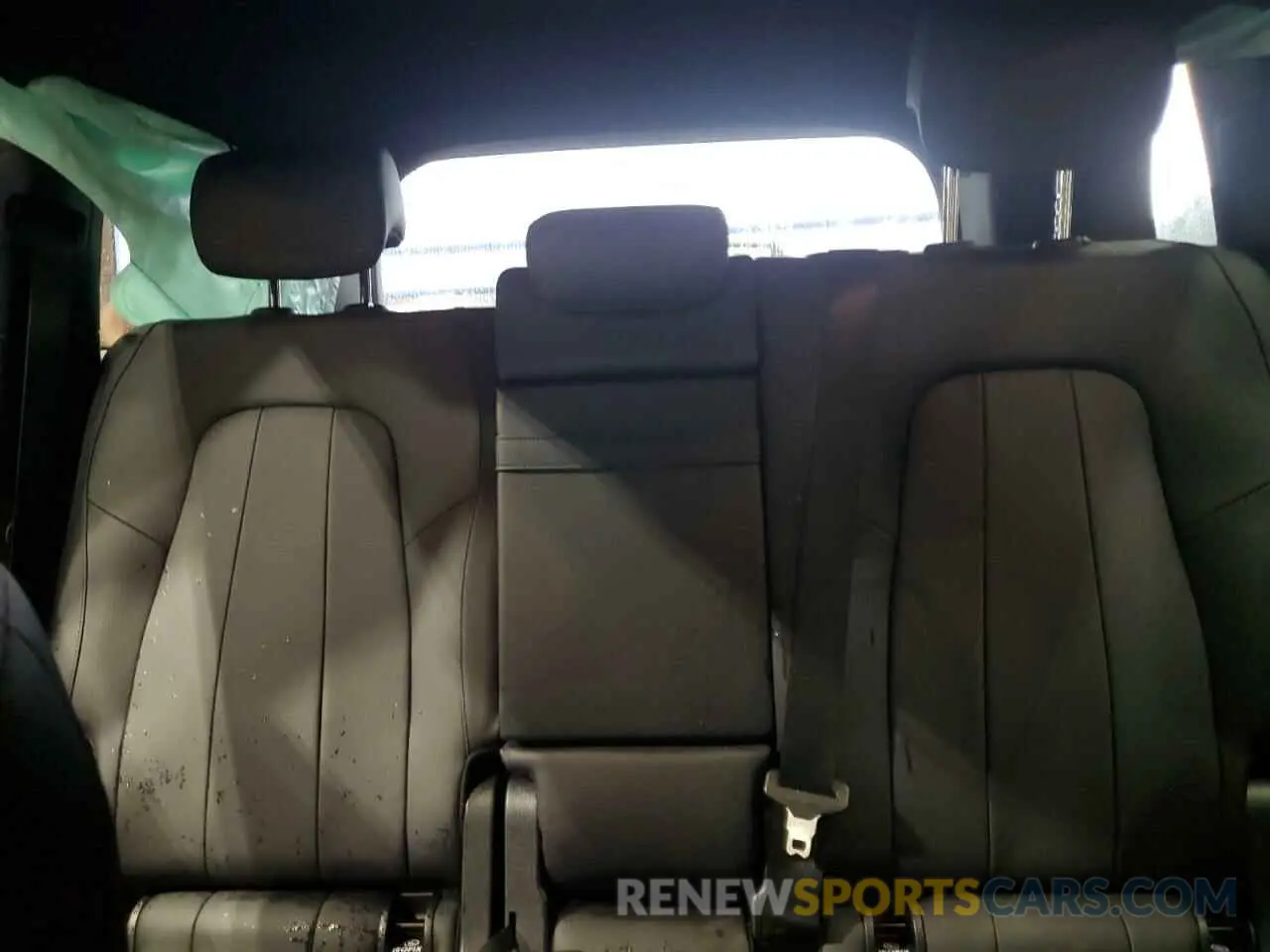 10 Photograph of a damaged car W1N4M4GB0RW342801 MERCEDES-BENZ GLB-CLASS 2024