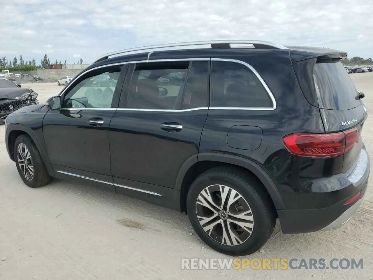 2 Фотография поврежденного автомобиля W1N4M4GB4RW349704 MERCEDES-BENZ GLB-CLASS 2024