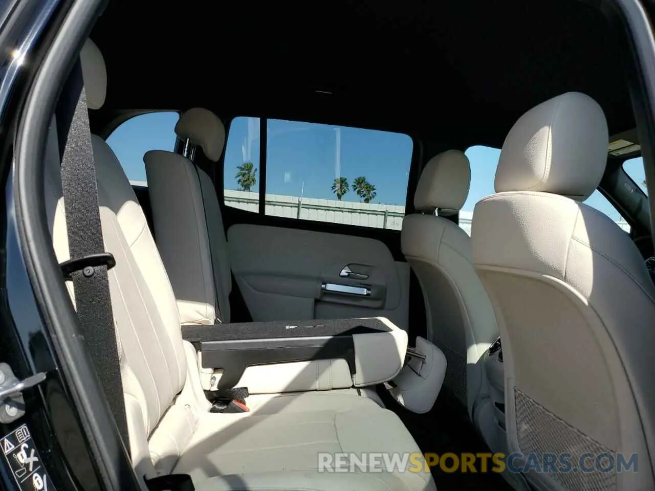 11 Фотография поврежденного автомобиля W1N4M4GB2SW400090 MERCEDES-BENZ GLB-CLASS 2025