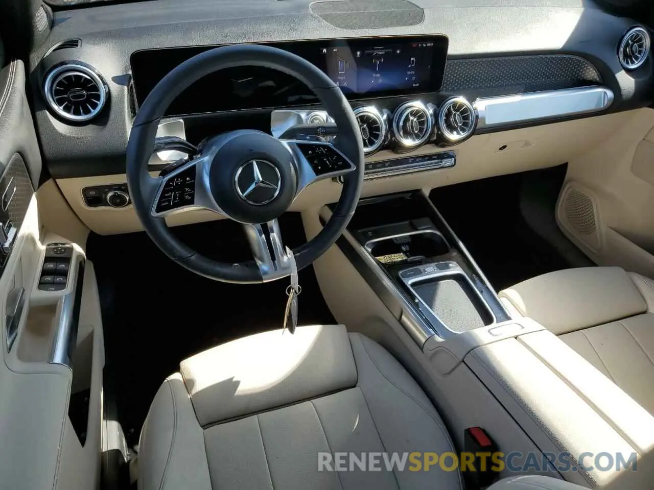 8 Фотография поврежденного автомобиля W1N4M4GB2SW400090 MERCEDES-BENZ GLB-CLASS 2025