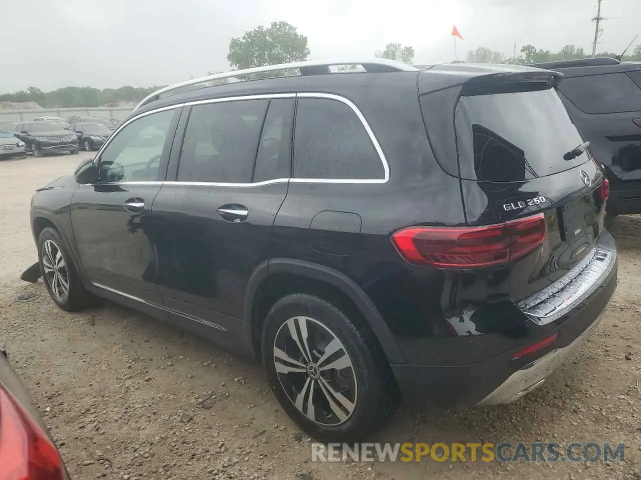 2 Photograph of a damaged car W1N4M4HB4SW399135 MERCEDES-BENZ GLB-CLASS 2025