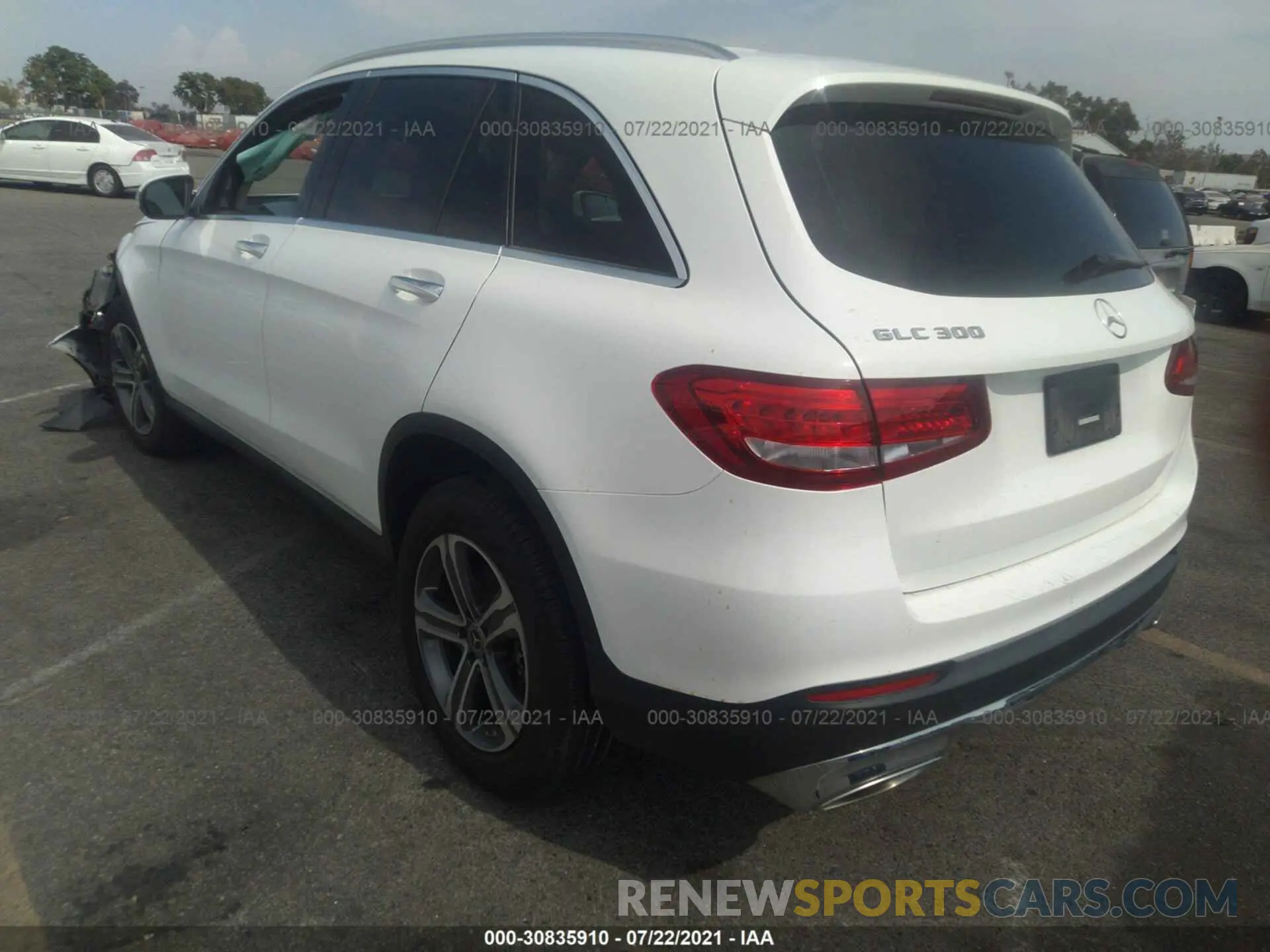 3 Photograph of a damaged car WDC0G4JB1KV137712 MERCEDES-BENZ GLC 2019