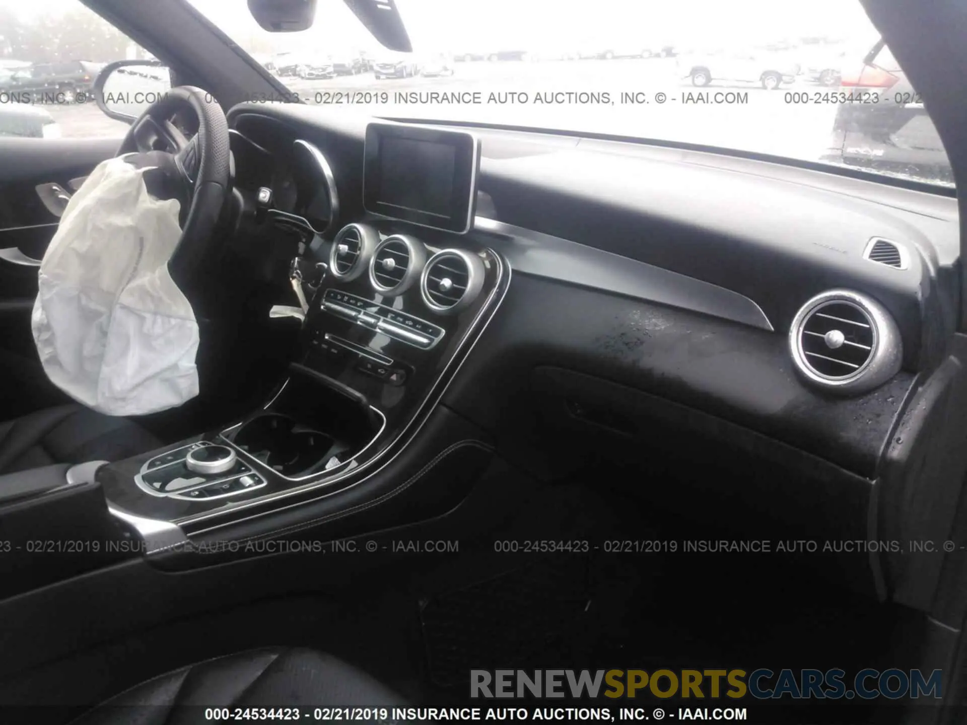 5 Photograph of a damaged car WDC0G4JB3KV124055 MERCEDES-BENZ GLC 2019