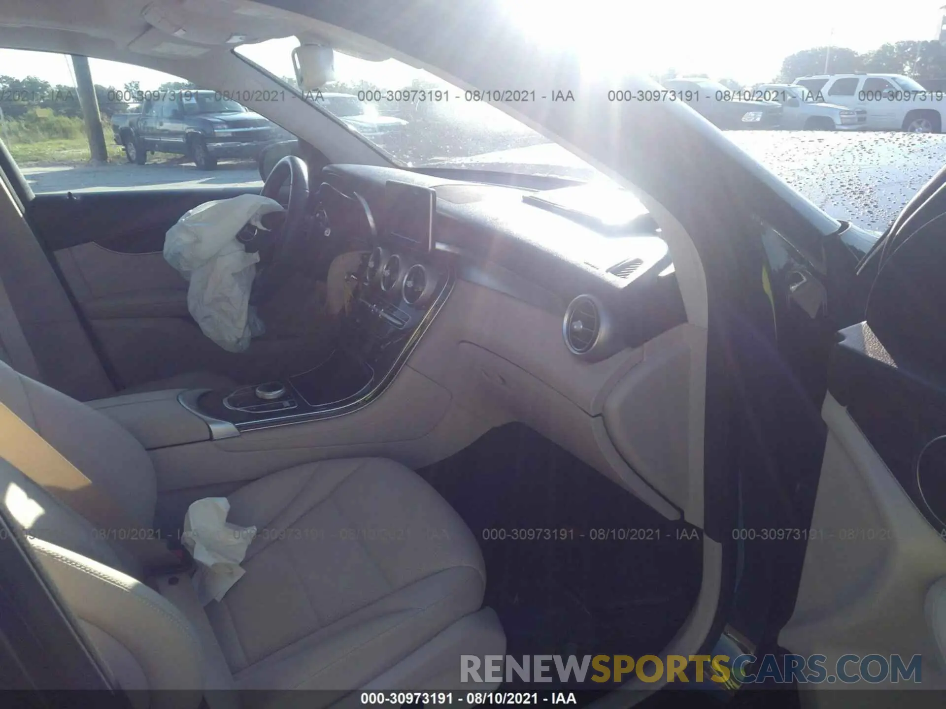 5 Photograph of a damaged car WDC0G4JB3KV126484 MERCEDES-BENZ GLC 2019