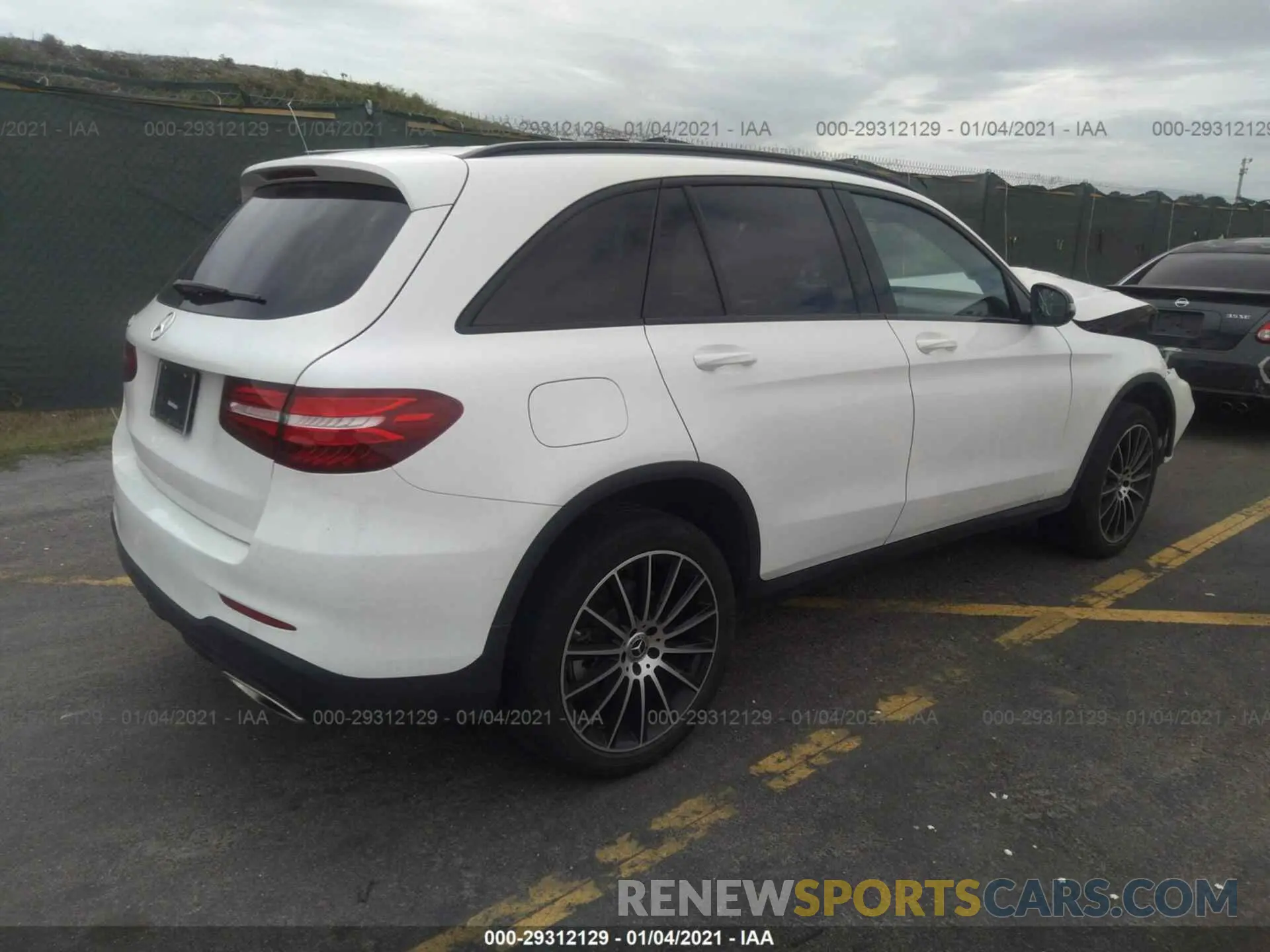 4 Photograph of a damaged car WDC0G4JB9KV134234 MERCEDES-BENZ GLC 2019