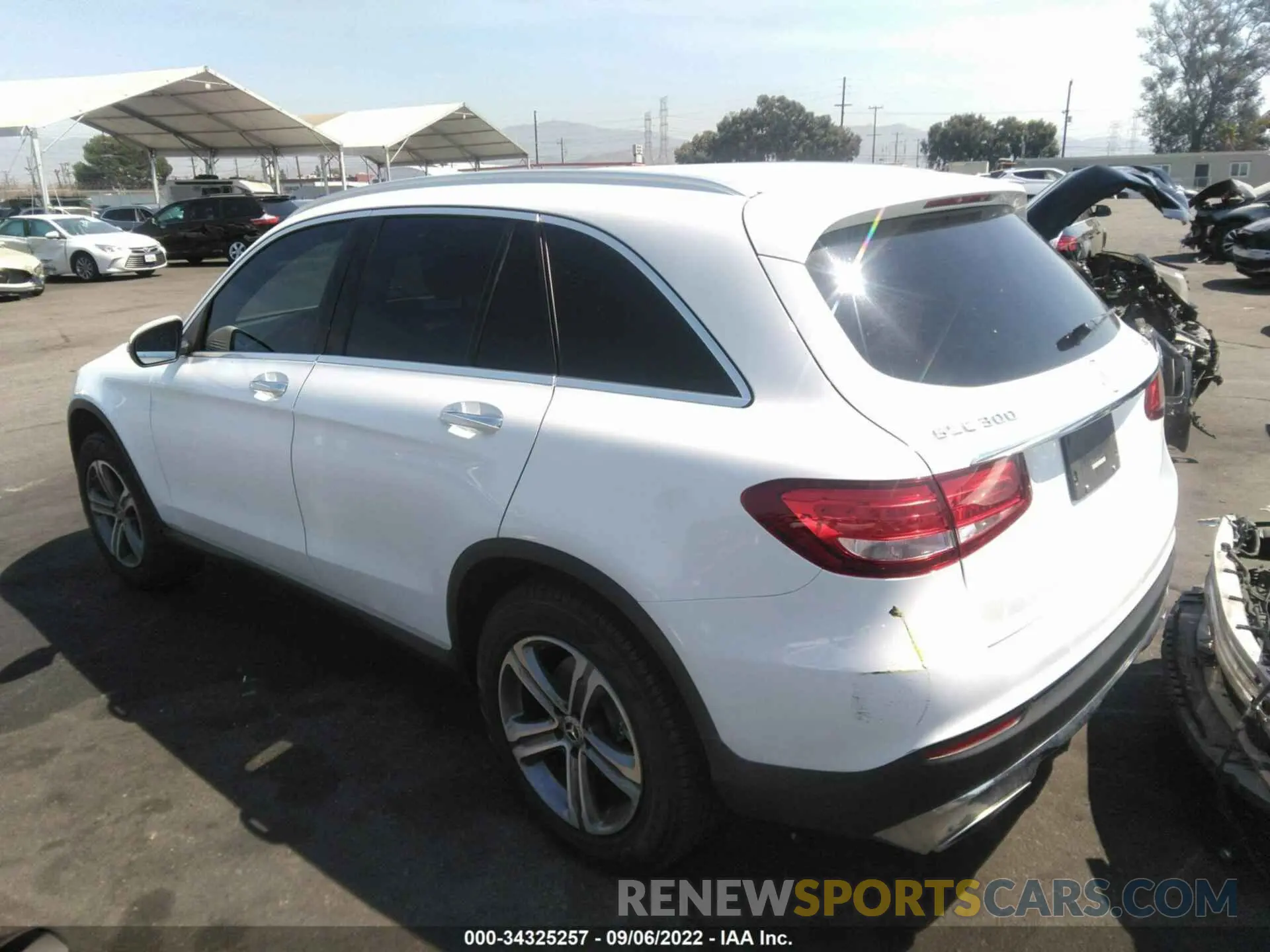 3 Фотография поврежденного автомобиля WDC0G4KB2KV164397 MERCEDES-BENZ GLC 2019