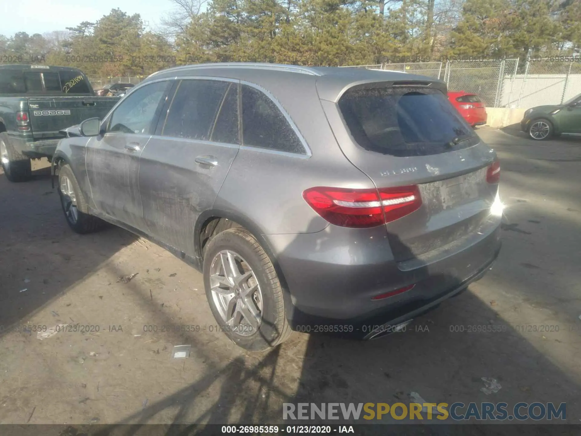 3 Photograph of a damaged car WDC0G4KB8KF592338 MERCEDES-BENZ GLC 2019