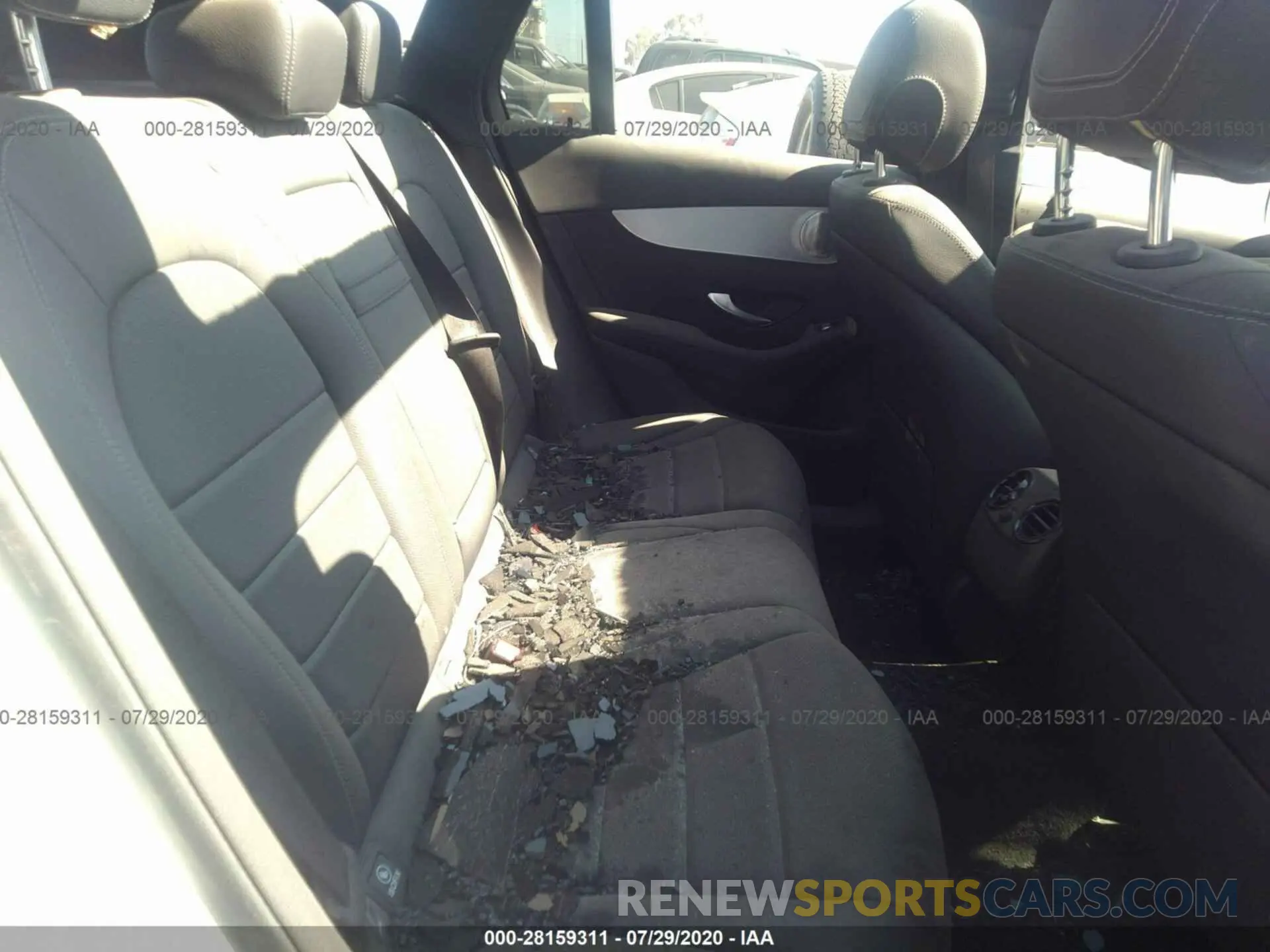 8 Photograph of a damaged car WDC0G5EB1KF621728 MERCEDES-BENZ GLC 2019