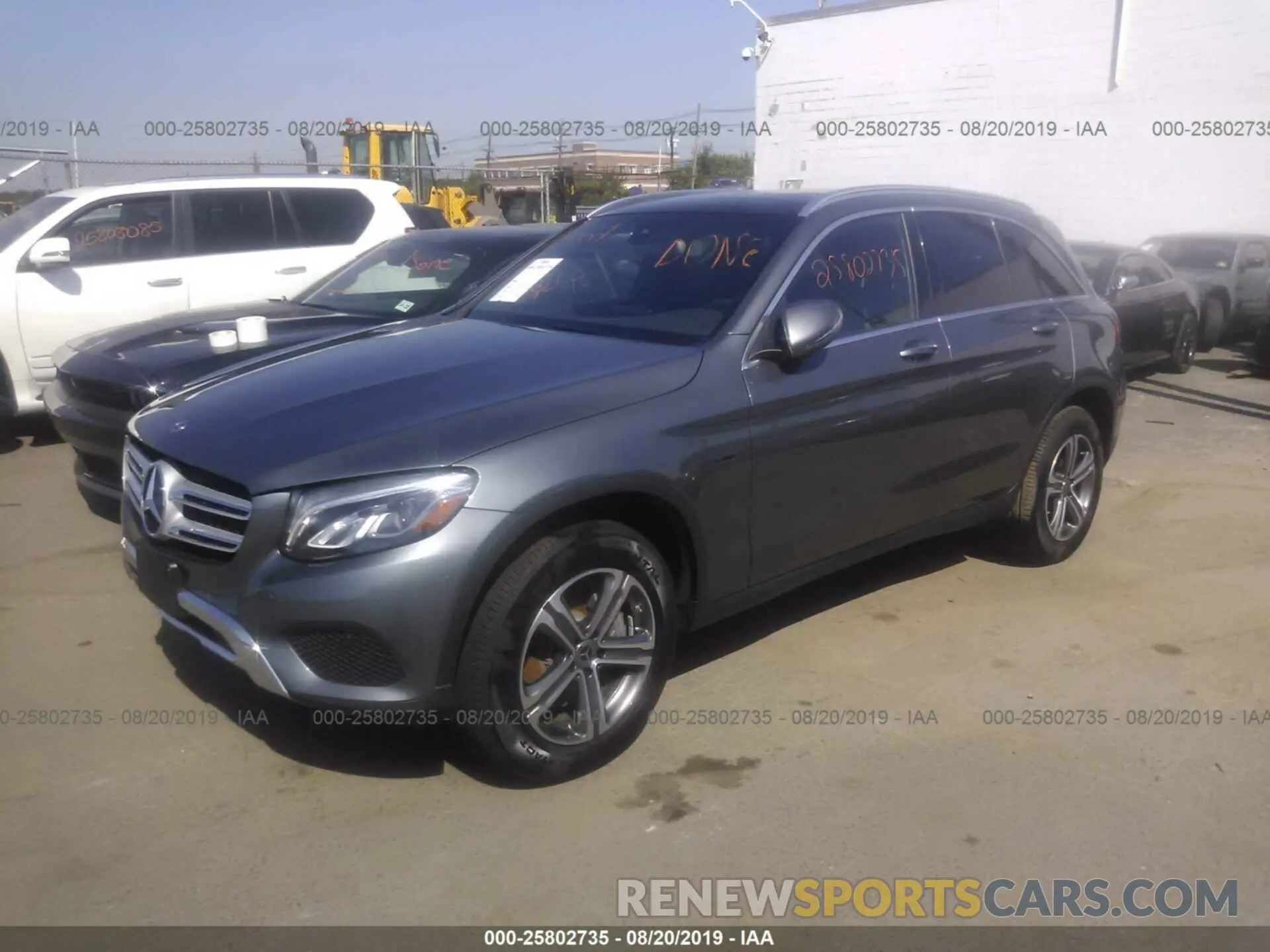 2 Photograph of a damaged car WDC0G5EB3KF510677 MERCEDES-BENZ GLC 2019