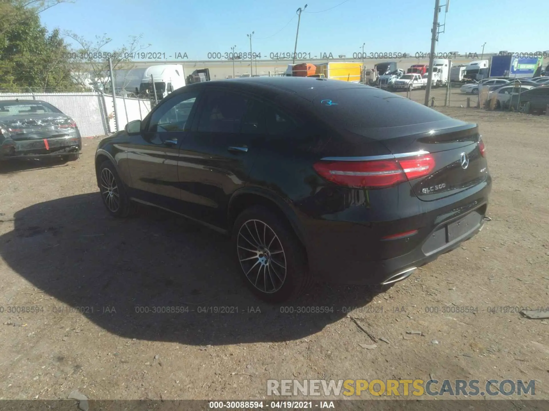3 Photograph of a damaged car WDC0J4KB6KF555368 MERCEDES-BENZ GLC 2019
