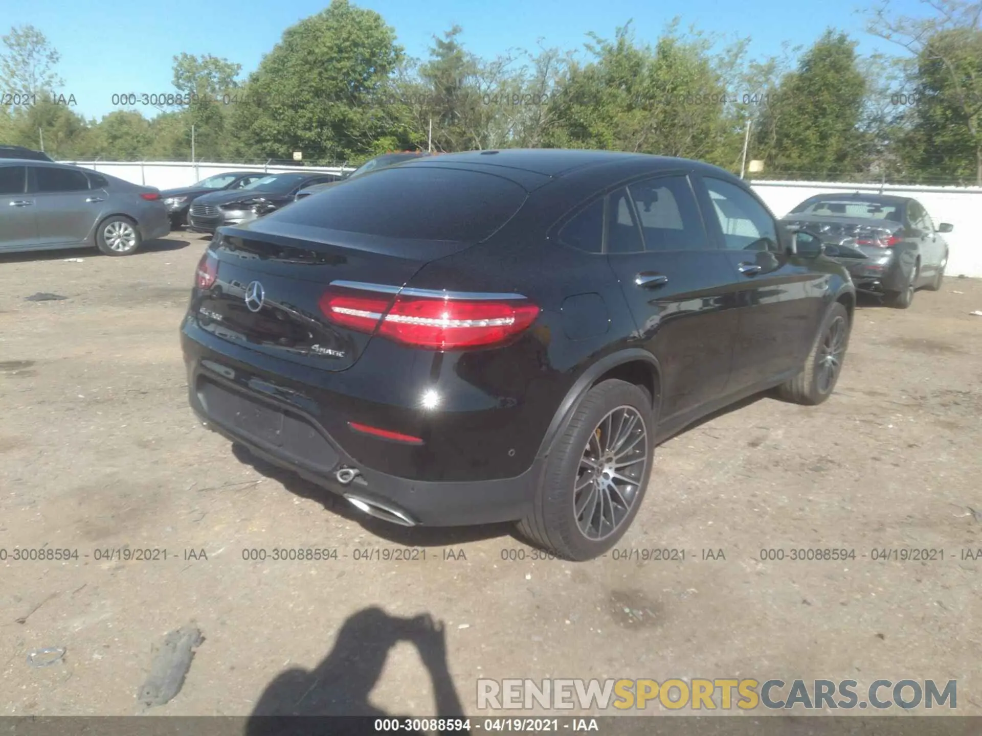 4 Photograph of a damaged car WDC0J4KB6KF555368 MERCEDES-BENZ GLC 2019
